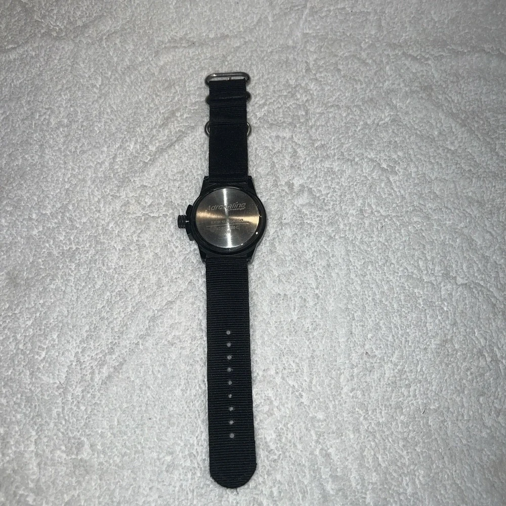 Freestyle Analog Date Mens Watch‎ Water Resistant 30 Meters Working